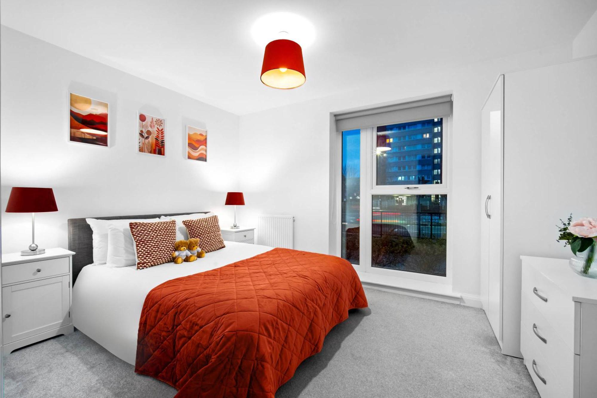 Modern Centre 2 Bedroom By Azura Nights Birmingham